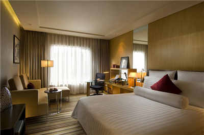 彌勒湖泉酒店：五星級度假體驗的典范